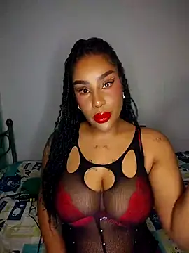 Snapshot of Queen_Amara chatting on May 2026 03:36:01 AM Queen Amara online show from May 2026 03:36:01 AM