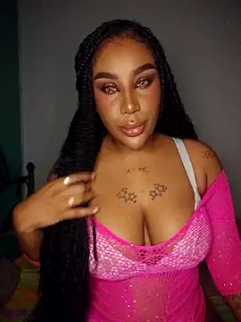 Snapshot of Queen_Amara chatting on May 2026 03:58:02 AM Queen Amara online show from May 2026 03:58:02 AM
