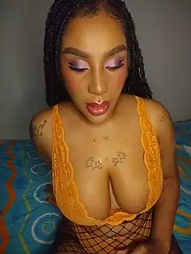 Snapshot of Queen_Amara chatting on May 2026 03:56:01 AM Queen Amara online show from May 2026 03:56:01 AM