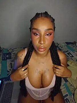 Snapshot of Queen_Amara chatting on May 2026 03:59:01 AM Queen Amara online show from May 2026 03:59:01 AM