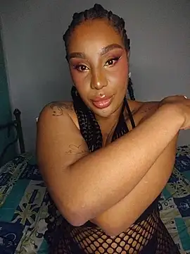 Snapshot of Queen_Amara chatting on May 2026 03:48:02 AM Queen Amara online show from May 2026 03:48:02 AM