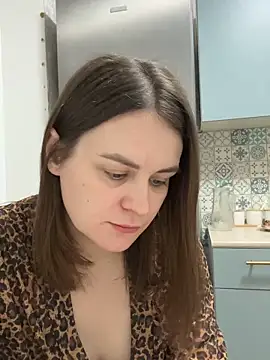 Snapshot of Risky-Flower chatting on December 2025 06:27:01 PM Risky-Flower online show from December 2025 06:27:01 PM