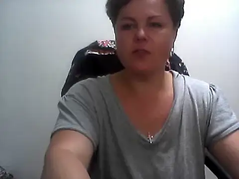 Snapshot of EllaLove2277 chatting on September 2025 06:43:02 PM EllaLove2277 online show from September 2025 06:43:02 PM