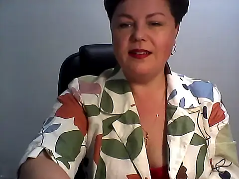 Snapshot of EllaLove2277 chatting on October 2025 06:25:01 AM EllaLove2277 online show from October 2025 06:25:01 AM