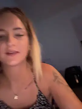 Lyra XX online show from July 2026 10:38:02 PM