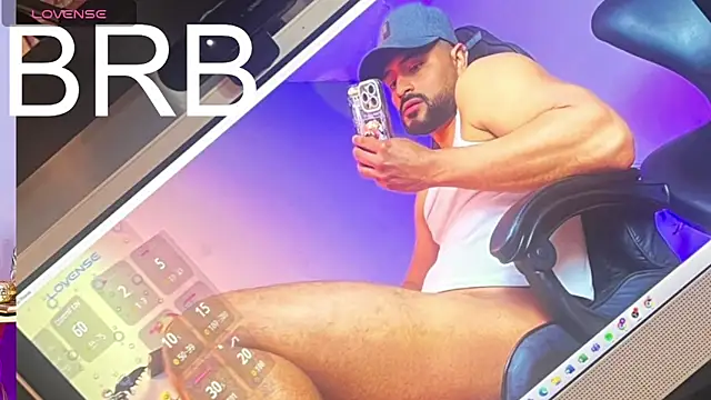 Snapshot of Gael_Meneses chatting on October 2025 11:43:01 AM Gael Meneses online show from October 2025 11:43:01 AM