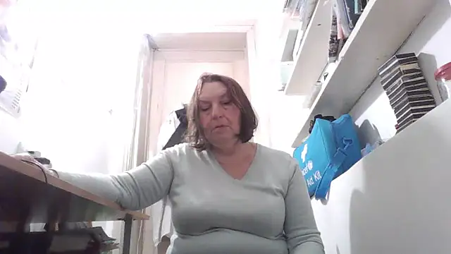 AnnaLive570 online show from April 2026 04:26:01 AM