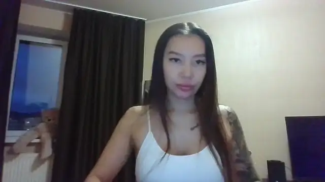 Snapshot of Vashniya chatting on November 2025 02:27:01 PM Vashniya online show from November 2025 02:27:01 PM