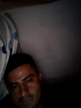 Snapshot of Andr3s69xxx chatting on September 2025 12:32:02 AM Andr3s69xxx online show from September 2025 12:32:02 AM