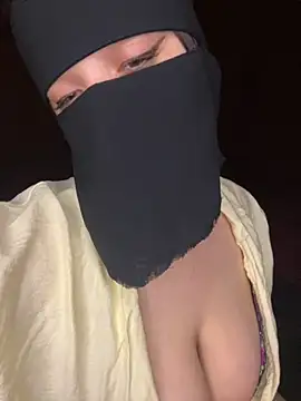 RooVaaN-Xx online show from October 2025 07:01:02 PM