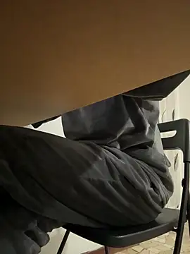 Snapshot of JJ_131 chatting on December 2025 08:47:02 PM JJ 131 online show from December 2025 08:47:02 PM