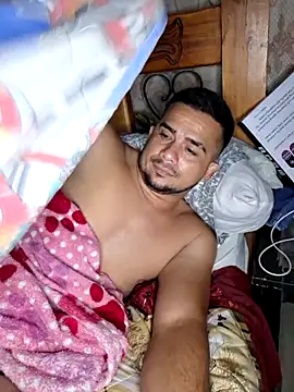 Snapshot of yeffito1 chatting on September 2025 04:03:01 AM yeffito1 online show from September 2025 04:03:01 AM