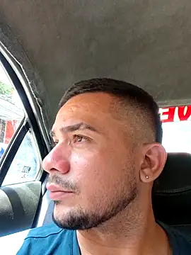 Snapshot of yeffito1 chatting on September 2025 03:45:01 PM yeffito1 online show from September 2025 03:45:01 PM