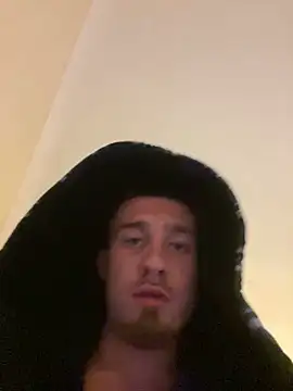 Snapshot of Johnclips2 chatting on September 2025 09:14:02 PM Johnclips2 online show from September 2025 09:14:02 PM