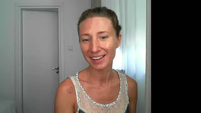 Snapshot of Paevoa chatting on September 2025 09:00:02 AM Paevoa online show from September 2025 09:00:02 AM