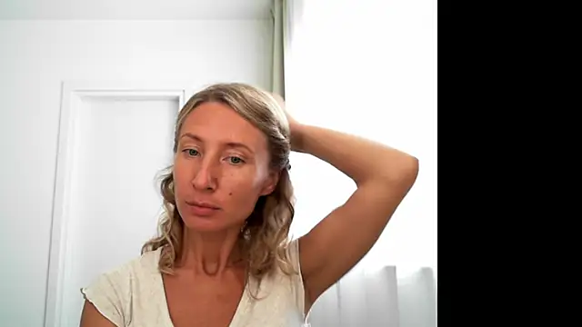 Snapshot of Paevoa chatting on October 2025 08:45:02 AM Paevoa online show from October 2025 08:45:02 AM