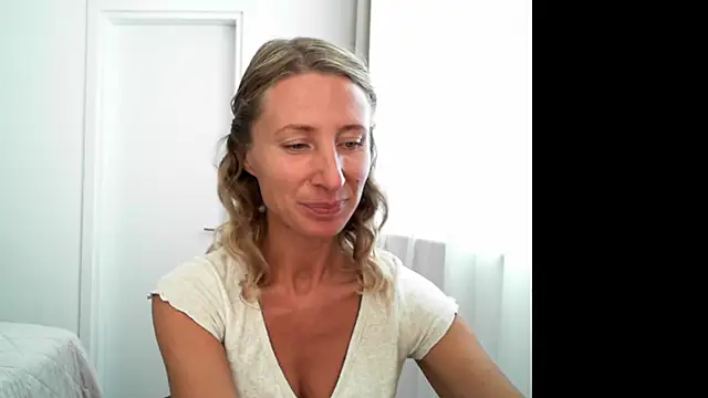 Snapshot of Paevoa chatting on October 2025 09:10:02 AM Paevoa online show from October 2025 09:10:02 AM