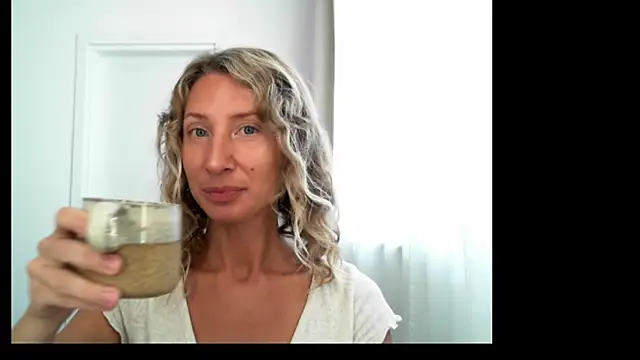 Snapshot of Paevoa chatting on October 2025 08:07:01 AM Paevoa online show from October 2025 08:07:01 AM