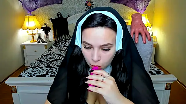 OmniaSher online show from October 2025 10:52:02 AM