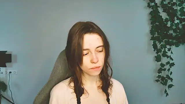 Snapshot of Yoka_paradoXXX chatting on October 2025 05:30:01 AM Yoka paradoXXX online show from October 2025 05:30:01 AM