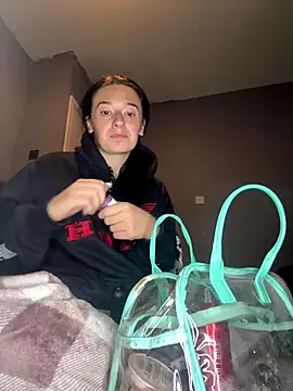 Snapshot of aurora28 chatting on September 2025 10:04:01 PM aurora28 online show from September 2025 10:04:01 PM