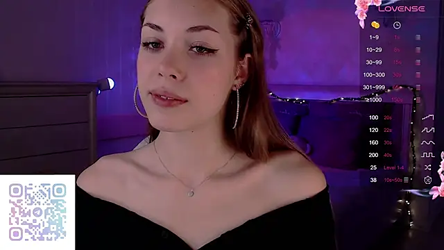 Snapshot of Leila_Vanilla chatting on October 2025 04:04:02 PM Leila Vanilla online show from October 2025 04:04:02 PM