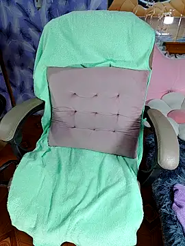 Snapshot of LadyMaiMai chatting on November 2025 12:54:01 AM LadyMaiMai online show from November 2025 12:54:01 AM