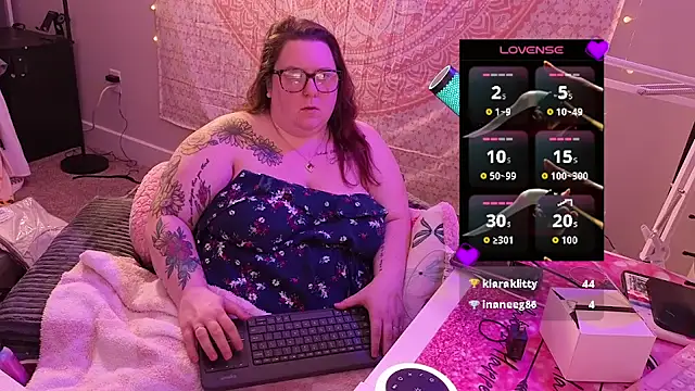 brookenicole3003 online show from April 2026 01:56:01 AM