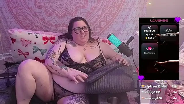 brookenicole3003 online show from May 2026 06:46:01 PM