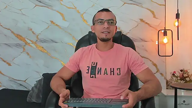 johan miller0 online show from September 2025 11:50:01 PM