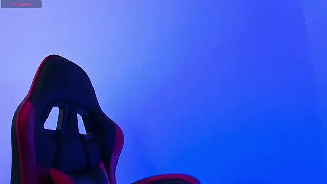 Snapshot of PeytonBox chatting on September 2025 11:11:01 AM PeytonBox online show from September 2025 11:11:01 AM