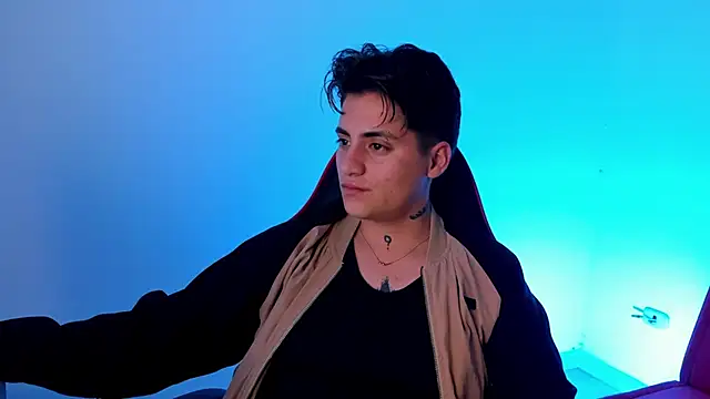 Snapshot of PeytonBox chatting on October 2025 11:55:01 PM PeytonBox online show from October 2025 11:55:01 PM