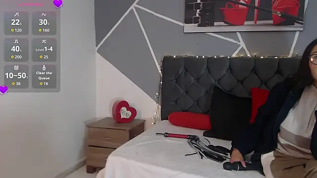 Emily Caprile online show from September 2025 12:05:02 PM