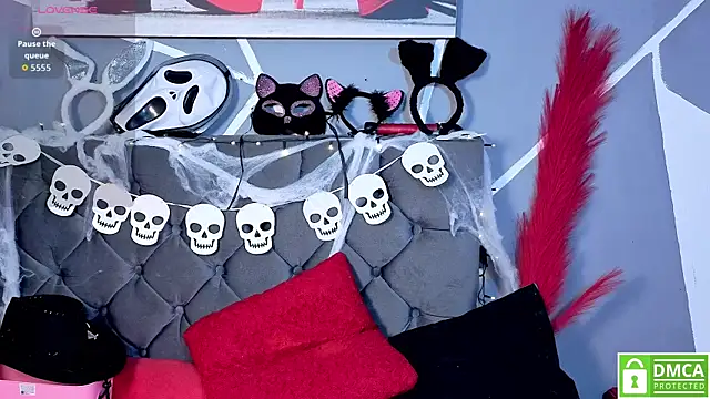 Emily Caprile online show from October 2025 03:19:01 AM