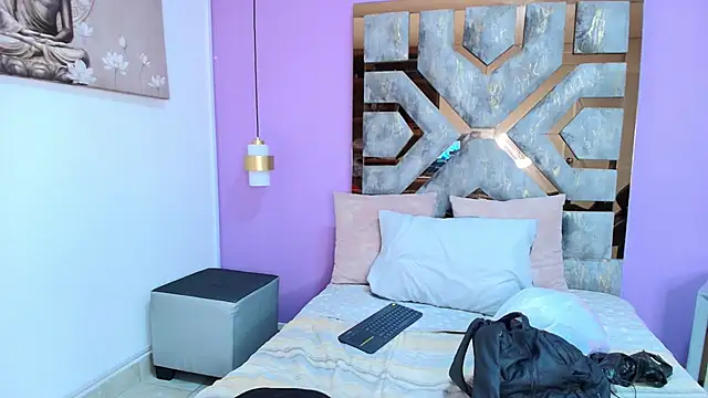 Electra Gosselin online show from October 2025 01:18:02 PM