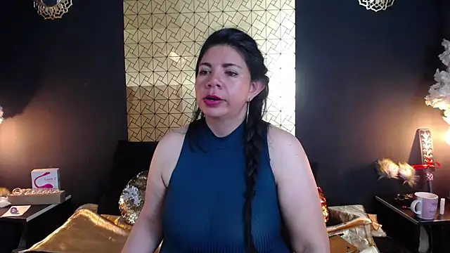 kinky momm online show from April 2026 09:39:33 PM