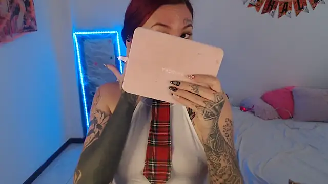 Maddy Vicius19 online show from October 2025 08:20:02 PM