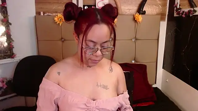 MIA  SPENCER online show from April 2026 07:20:01 PM