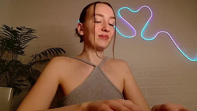 WhitePrincessLuna online show from March 2026 04:14:01 PM