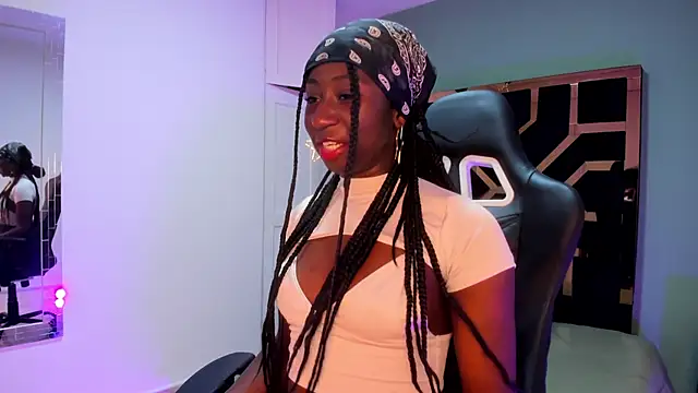 Madison Monroe  online show from September 2025 11:33:02 AM