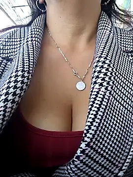 Snapshot of Misshot_01 chatting on October 2025 07:25:02 PM Misshot 01 online show from October 2025 07:25:02 PM