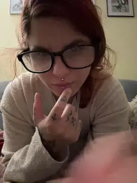 Snapshot of Brutecia2002 chatting on December 2025 07:53:02 PM Brutecia2002 online show from December 2025 07:53:02 PM