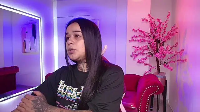 Black roseee online show from May 2026 11:49:02 AM