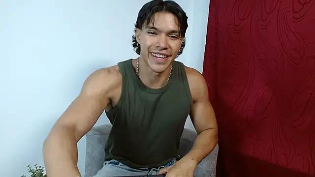Snapshot of adriel_escalante chatting on October 2025 01:34:01 AM adriel escalante online show from October 2025 01:34:01 AM
