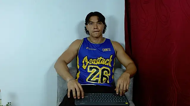 Snapshot of adriel_escalante chatting on October 2025 01:35:01 AM adriel escalante online show from October 2025 01:35:01 AM