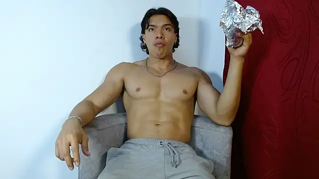 Snapshot of adriel_escalante chatting on October 2025 01:38:01 AM adriel escalante online show from October 2025 01:38:01 AM