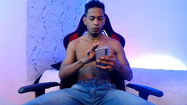 lorian vikel online show from November 2025 09:05:02 PM