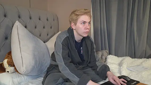 scottishtwink01 online show from February 2026 01:03:02 AM