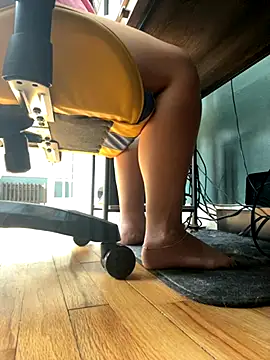 Snapshot of PlayWithBrittany chatting on September 2025 03:55:02 PM PlayWithBrittany online show from September 2025 03:55:02 PM