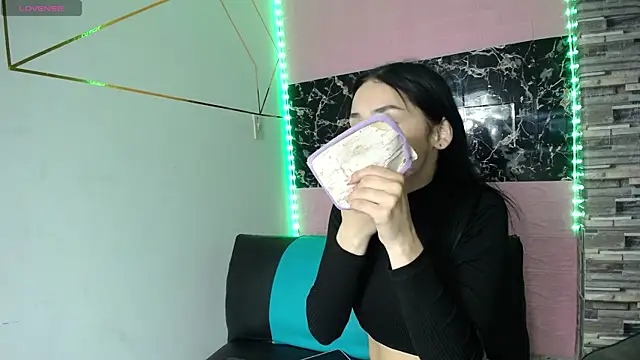 emmydurant online show from October 2025 07:46:02 PM